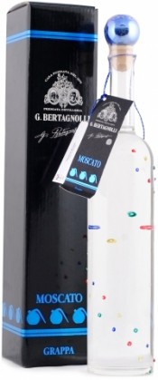 Граппа Bertagnolli Monovitigno Grappa di Moscato gift box, 0.5 л
