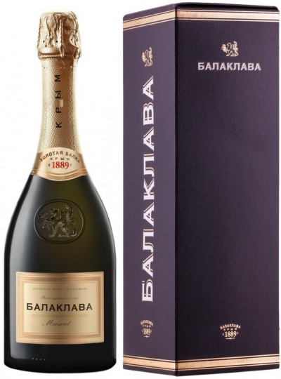 Игристое вино "Balaklava" Muscat Semy-Sweet, gift box