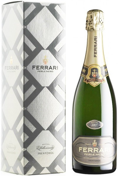 Игристое вино Ferrari, "Perle Nero", Trento DOC, 2007, gift box