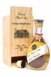 Кальвадос Calvados Pays d'Auge Pomme Prisonniere, wooden box, 1 л
