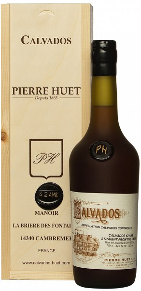 Кальвадос Pierre Huet, Calvados 42 Ans "Straight from The Cask", wooden box, 0.7 л