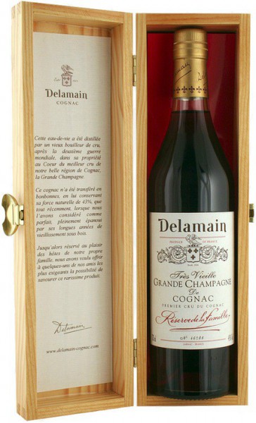 Коньяк Delamain, "Reserve de la Famille" 60 Years Old, wooden box, 0.7 л