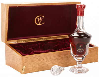 Коньяк Hardy "Perfection", crystal decanter and gift box, 0.7 л