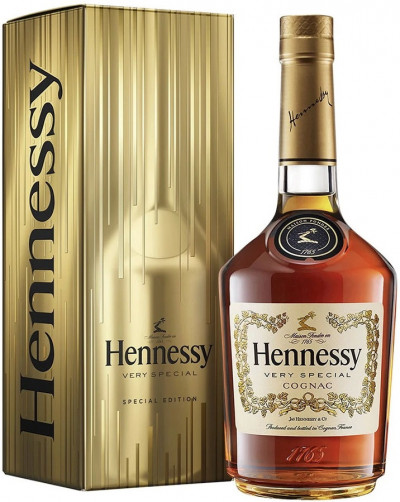 Коньяк "Hennessy" V.S., gift box "End of Year 2020", 0.7 л