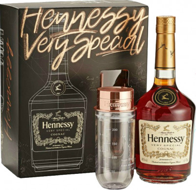 Коньяк "Hennessy" V.S, gift box with shaker, 0.7 л