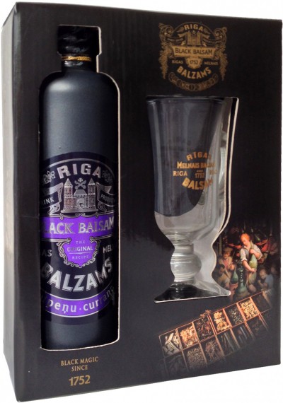 Ликер Riga Black Balsam Currant, gift box with a mug, 0.5 л