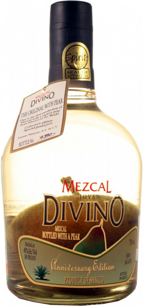 Мескаль "Divino" Mezcal Joven, with a Pear, 0.75 л