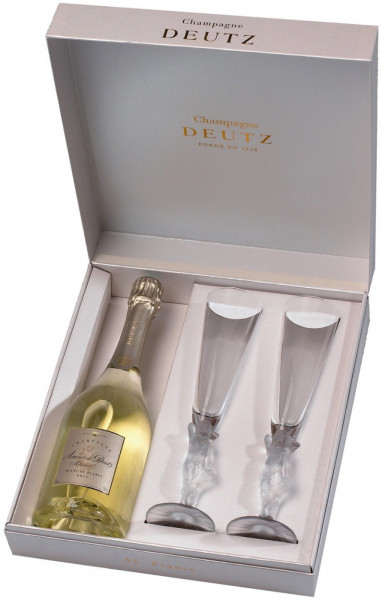 Набор Amour de Deutz Brut Blanc 2005, gift box with 2 crystal glasses