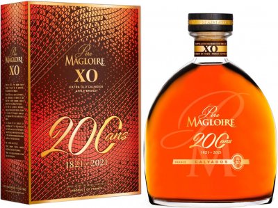 Кальвадос Pere Magloire, XO 200 ans, gift box, 0.7 л