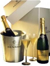 Шампанское Blanc Souverain Henriot (Blanc de Blancs), Gift carton with bucket and 2 glasses