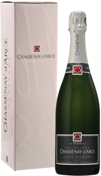 Шампанское Champagne Chassenay d'Arce, "Cuvee Premiere" Brut, gift box