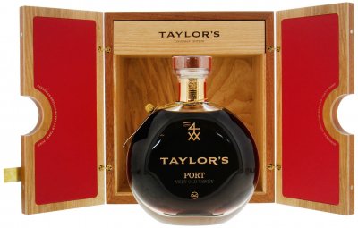 Портвейн Taylor's, Very Old Tawny Port "Kingsman Edition", wooden box, 0.5 л
