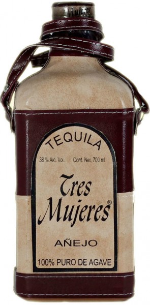 Текила "Tres Mujeres" Anejo, in leather case, 0.7 л