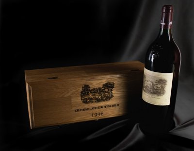 Вино Chateau Lafite Rothschild Pauillac AOC 1-er Grand Cru 1996, 1.5 л, in wooden box