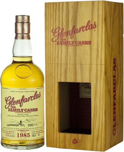 Виски Glenfarclas 1985 "Family Casks" (43,6%), wooden box, 0.7 л