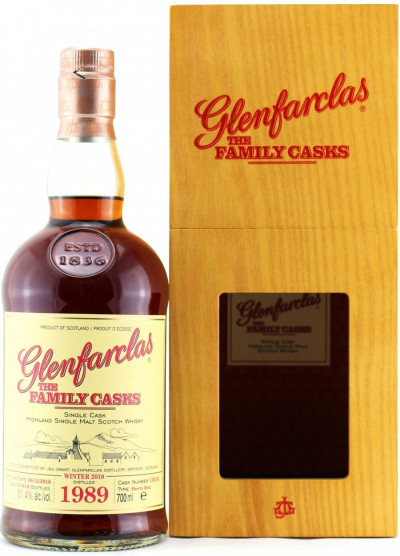 Виски Glenfarclas 1989 "Family Casks" (51,4%), wooden box, 0.7 л