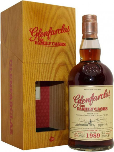 Виски Glenfarclas 1989 "Family Casks" (52,4%), in wooden box, 0.7 л