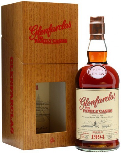 Виски Glenfarclas 1994 Family Casks, in wooden box, 0.7 л
