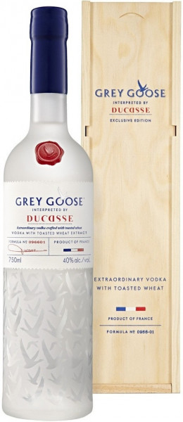 Водка "Grey Goose" Interpreted by Ducasse, wooden box, 0.75 л