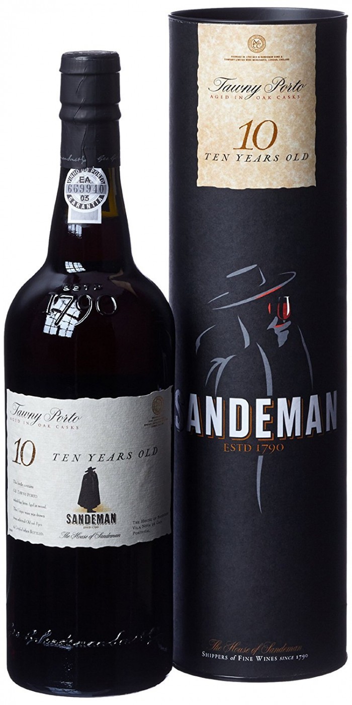 Porto tawny. Sandeman Tawny Porto. Портвейн португальский Tawny Porto. Портвейн Порто 10 лет. Портвейн Порто Tawny 10 лет.